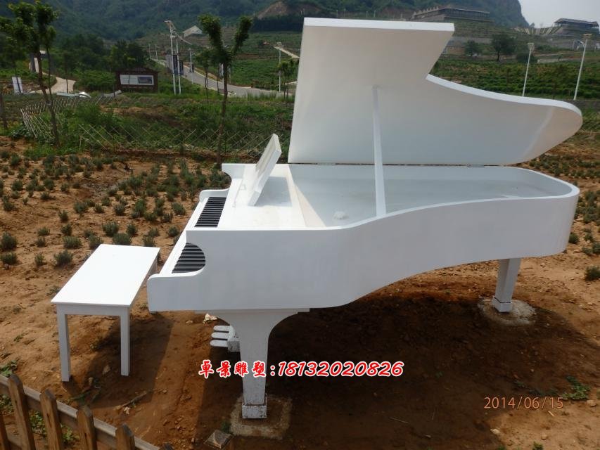 仿真鋼琴雕塑，玻璃鋼鋼琴雕塑