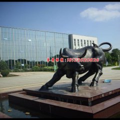 銅牛雕塑，廣場(chǎng)牛銅雕