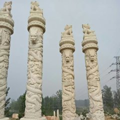 廣場盤龍柱石雕，石龍柱雕塑