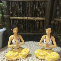 練瑜伽的女孩雕塑，玻璃鋼人物雕塑