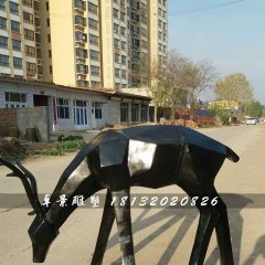 小鹿吃草雕塑，玻璃鋼抽象動(dòng)物雕塑