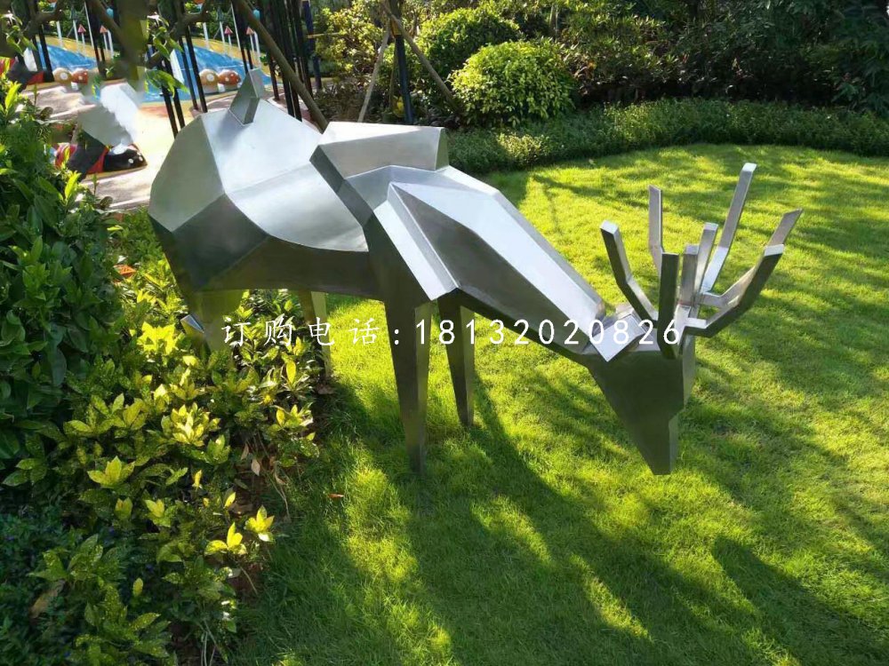 小鹿吃草雕塑，不銹鋼動物 (4)