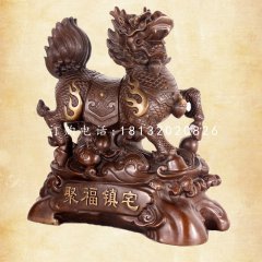 聚福鎮宅麒麟銅雕，門口麒麟銅雕