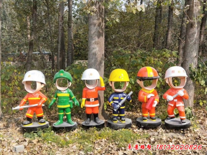 互動性玻璃鋼卡通消防員雕塑