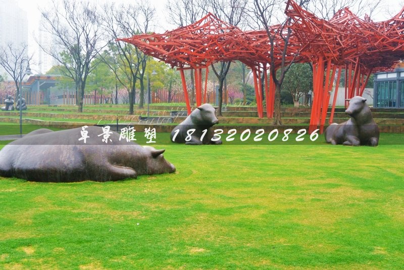 抽象牛銅雕，公園動物銅雕