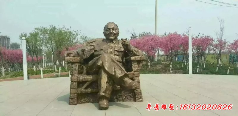 景區坐式鄧小平銅雕