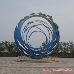 不銹鋼圓環魚群雕塑
